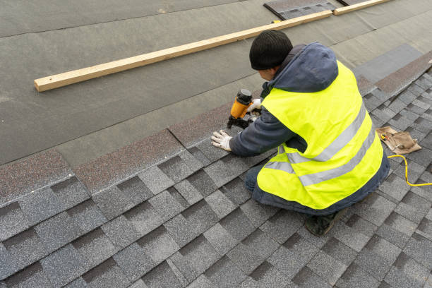 Roof Gutter Cleaning in West Bend, WI